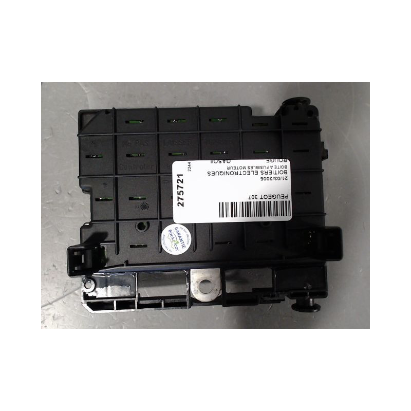 BOITE A FUSIBLES PEUGEOT 307