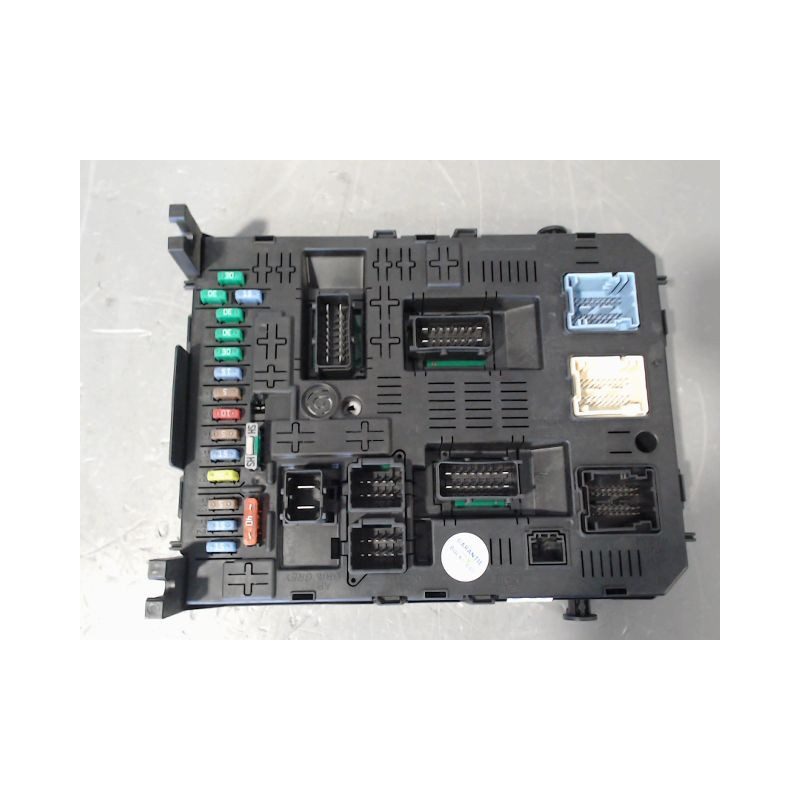 BOITIER GESTION HABITACLE PEUGEOT 3008