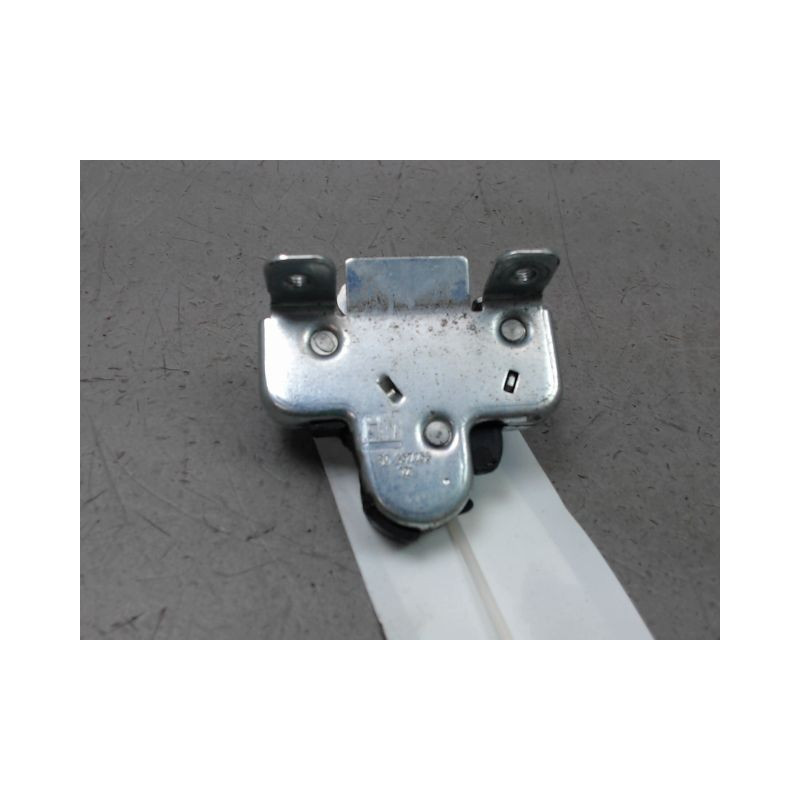 SERRURE COFFRE ARRIERE OPEL ASTRA COUPE 2000-