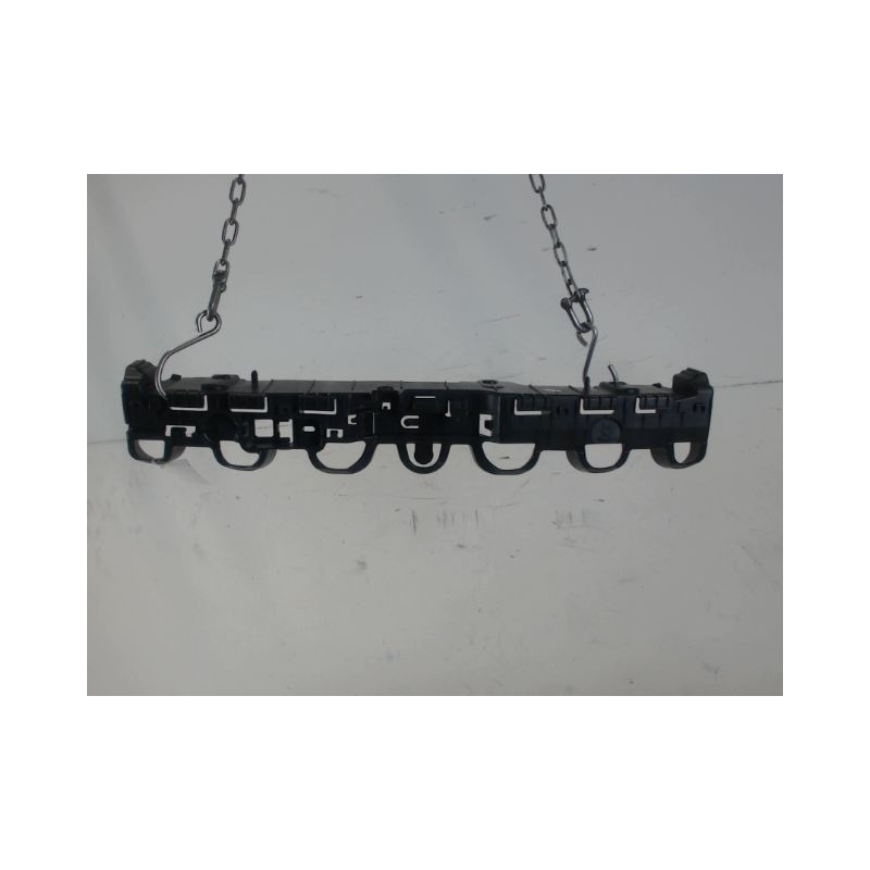 SUPPORT CENTRAL PARE-CHOC ARRIERE  RENAULT CLIO