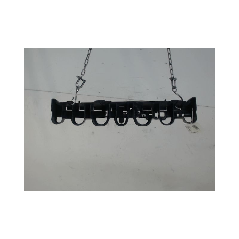 SUPPORT CENTRAL PARE-CHOC ARRIERE  RENAULT CLIO