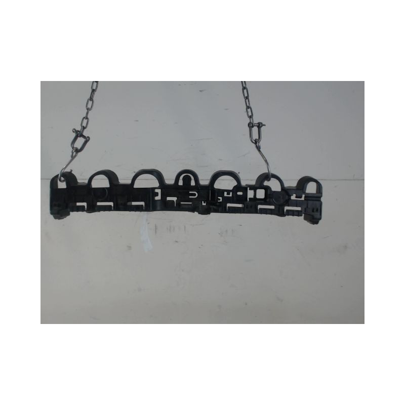 SUPPORT CENTRAL PARE-CHOC ARRIERE  RENAULT CLIO