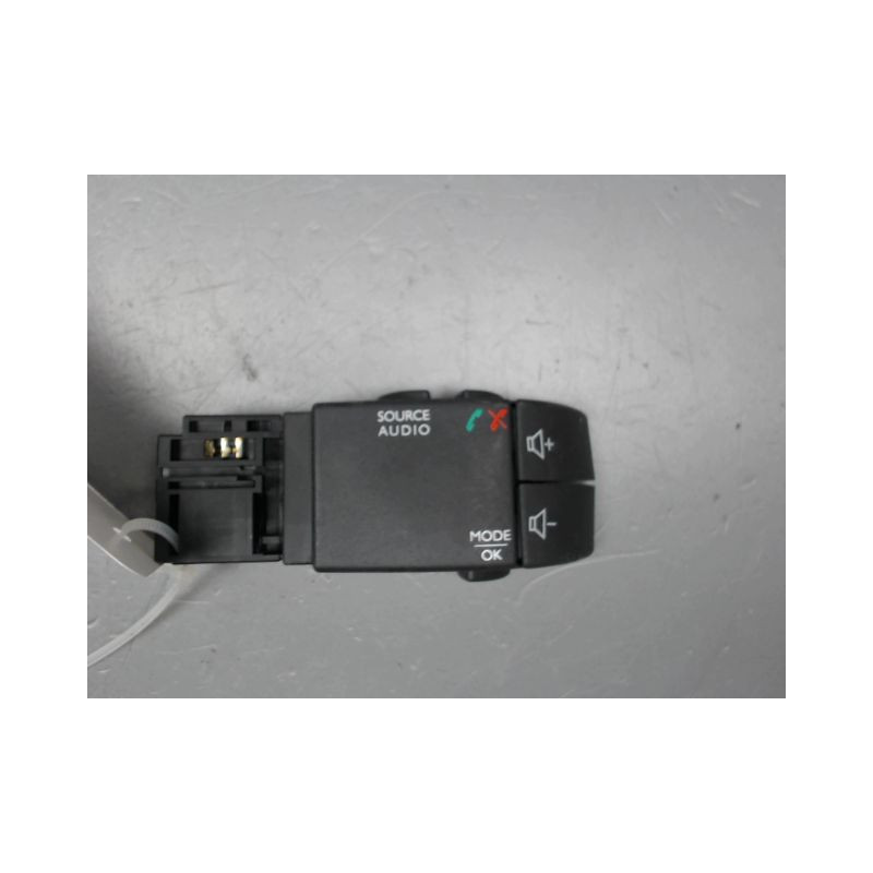 COMMANDE AUTORADIO RENAULT CLIO