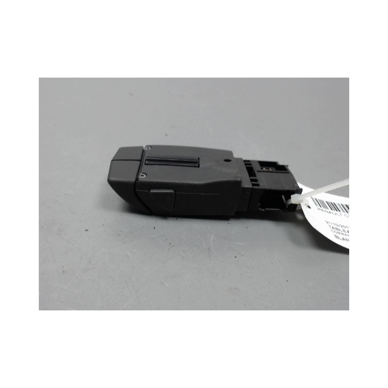 COMMANDE AUTORADIO RENAULT CLIO