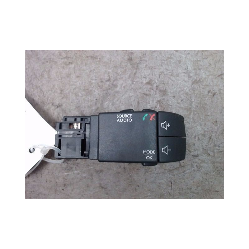 COMMANDE AUTORADIO RENAULT CLIO IV 2012-