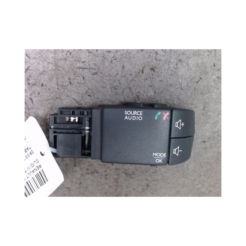 COMMANDE AUTORADIO RENAULT CLIO IV 2012-