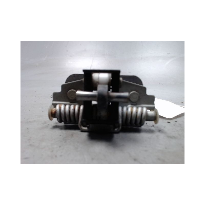 TIRANT PORTE ARG PEUGEOT 5008 2009-