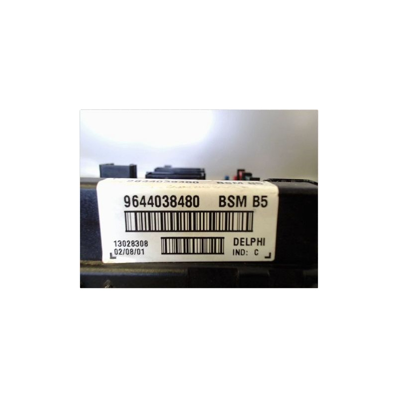 BOITE A FUSIBLES PEUGEOT 307