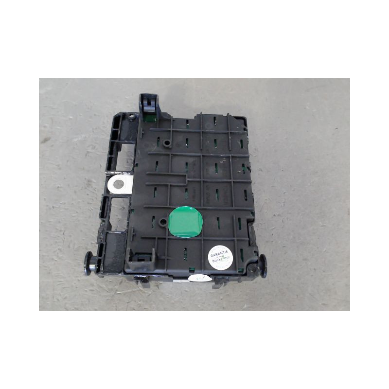 BOITE A FUSIBLES PEUGEOT 206