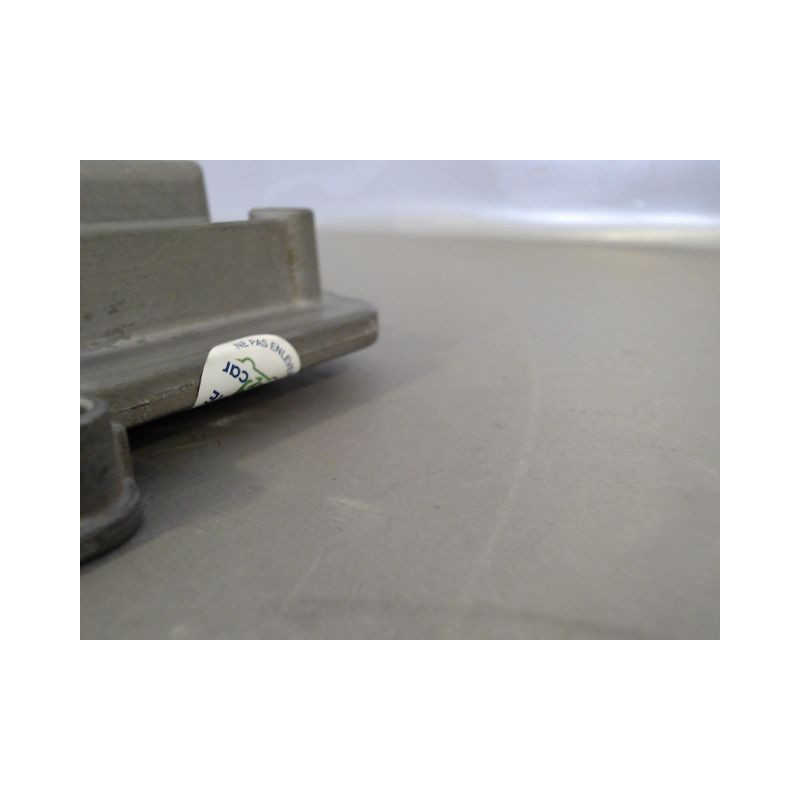 CALCULATEUR MOTEUR FORD FIESTA