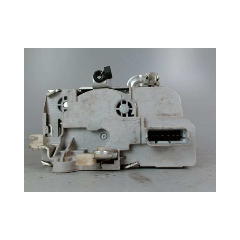 SERRURE PORTE AVANT DROIT PEUGEOT PARTNER  DIESEL