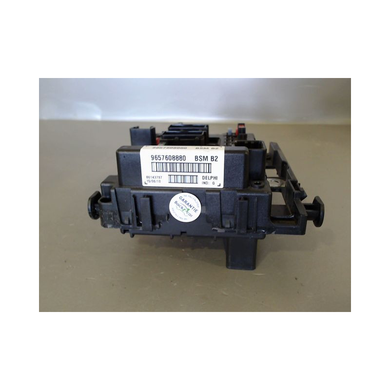 BOITE A FUSIBLES PEUGEOT 206+ 2009-
