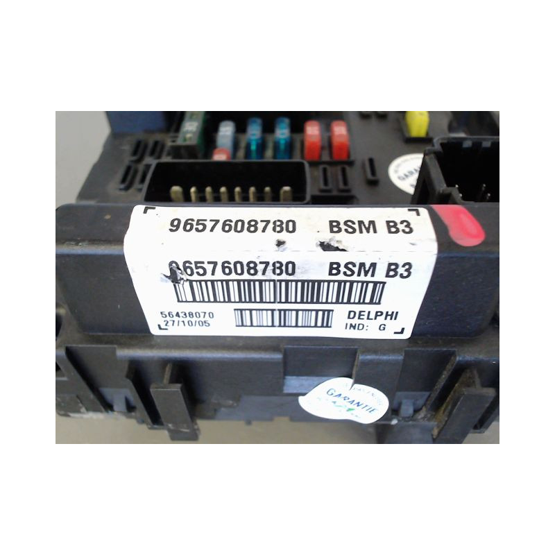 BOITE A FUSIBLES PEUGEOT 206 5P