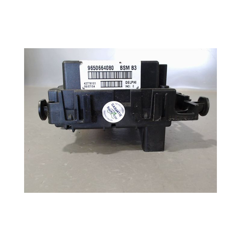 BOITE A FUSIBLES PEUGEOT 206 3P