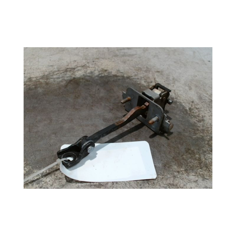 TIRANT PORTE ARG PEUGEOT 5008 2009-