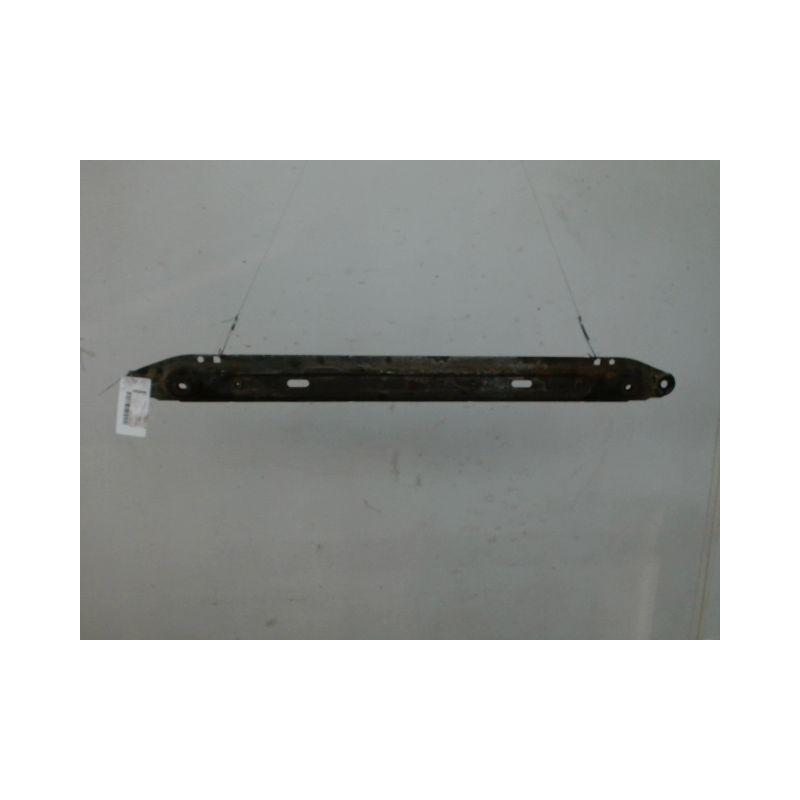TRAVERSE INFERIEURE ARMATURE AVANT PEUGEOT 5008