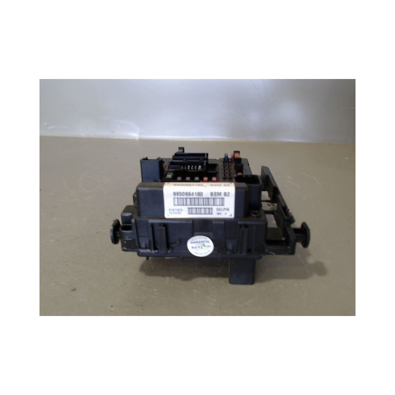 BOITE A FUSIBLES PEUGEOT 206 5P