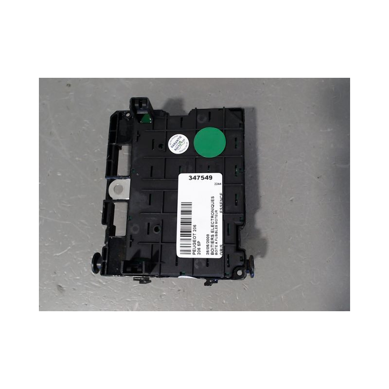 BOITE A FUSIBLES PEUGEOT 206 5P
