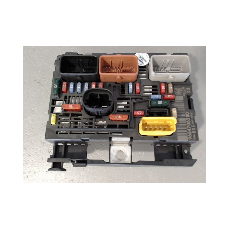 BOITE A FUSIBLES PEUGEOT 308 2007-
