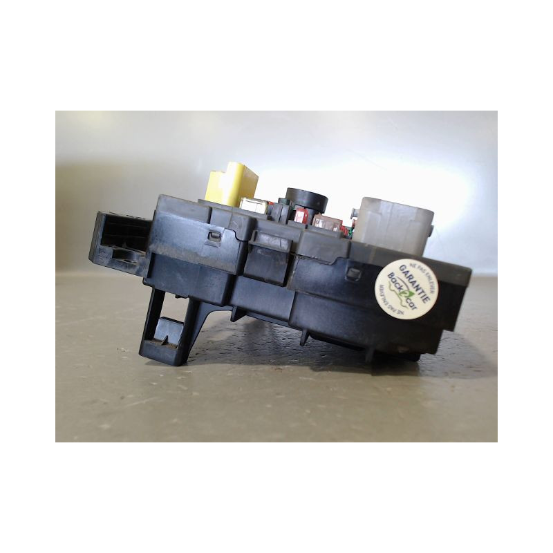 BOITE A FUSIBLES PEUGEOT 308 2011-