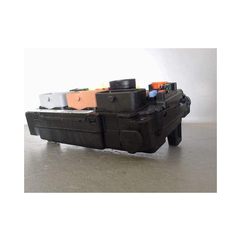 BOITE A FUSIBLES PEUGEOT 207 2011-