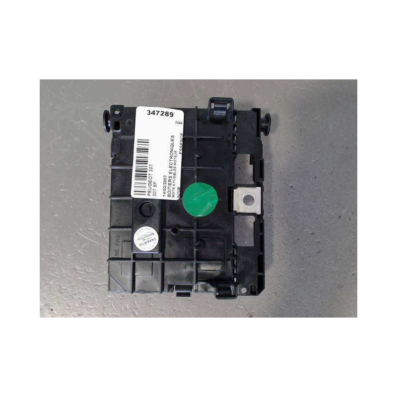 BOITE A FUSIBLES PEUGEOT 207 5P