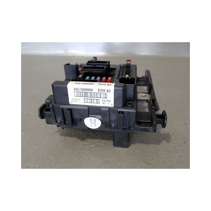 BOITE A FUSIBLES PEUGEOT 206+ 2009-