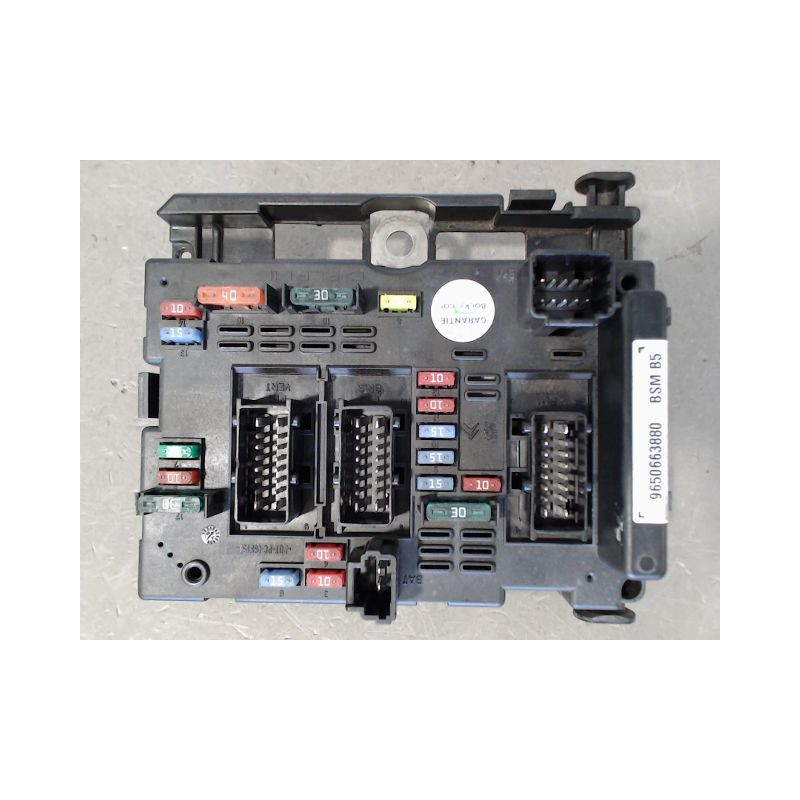 BOITE A FUSIBLES PEUGEOT 307 CC 2P Phase 1 2003-2005