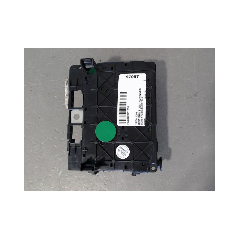 BOITE A FUSIBLES PEUGEOT 206