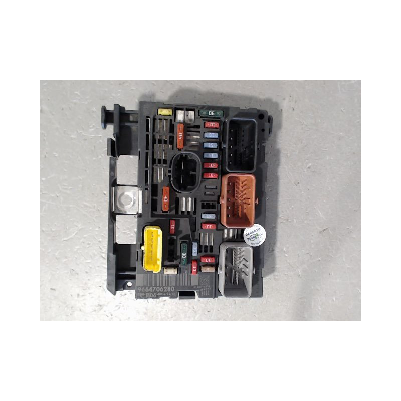 BOITE A FUSIBLES PEUGEOT 308 2007-