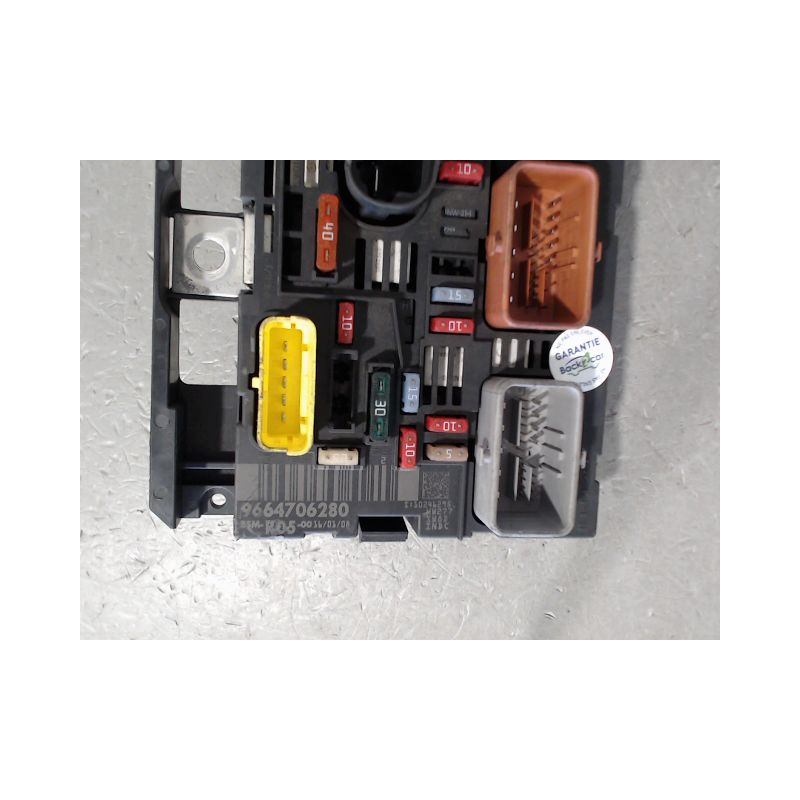BOITE A FUSIBLES PEUGEOT 308 2007-