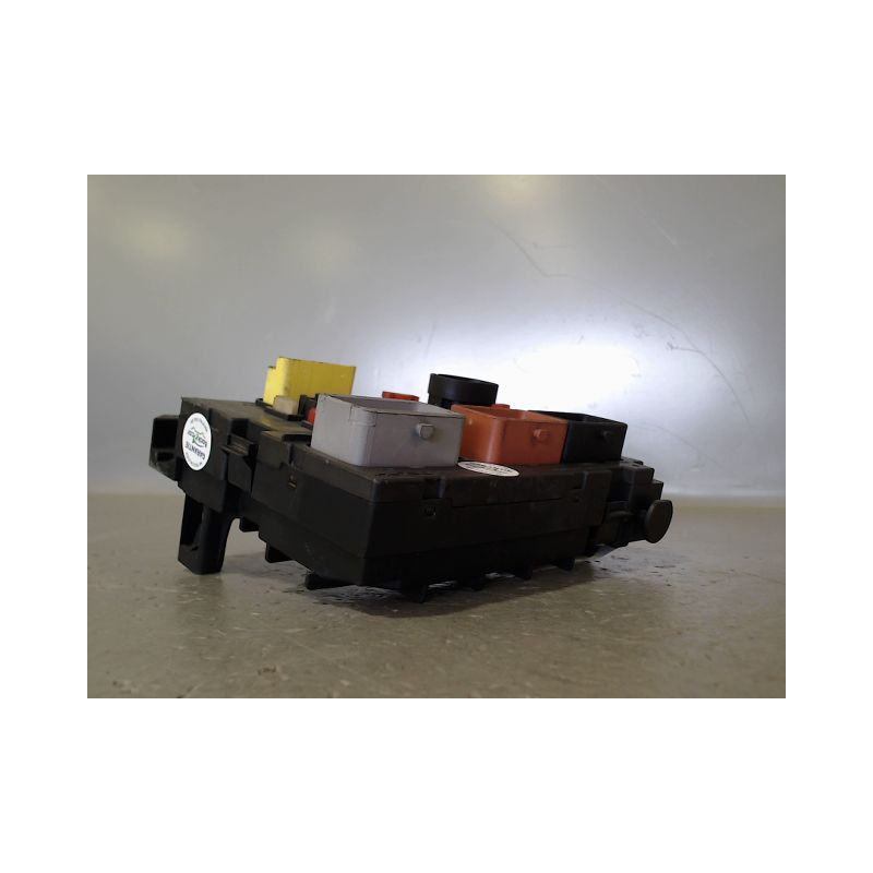 BOITE A FUSIBLES PEUGEOT 308 2007-