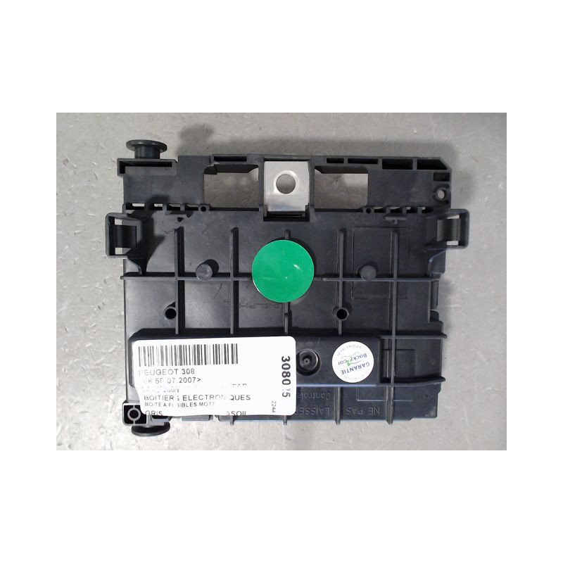 BOITE A FUSIBLES PEUGEOT 308 2007-