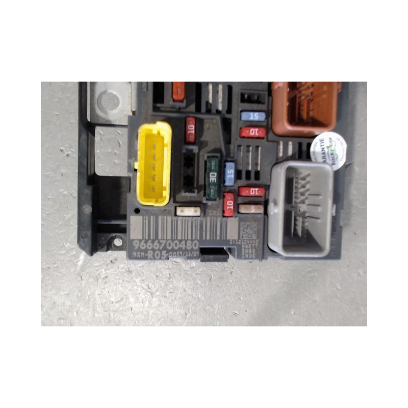 BOITE A FUSIBLES PEUGEOT 308 SW 2008-