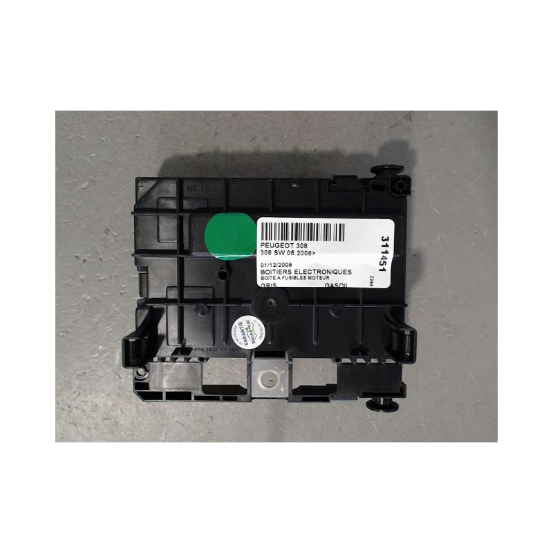 BOITE A FUSIBLES PEUGEOT 308 SW 2008-