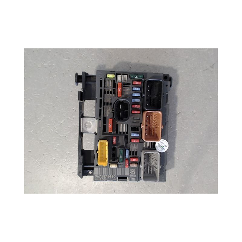 BOITE A FUSIBLES PEUGEOT 308 2011-