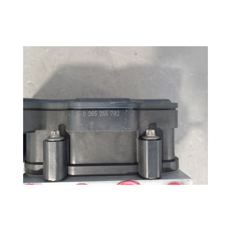 UNITE HYDRAULIQUE ABS RENAULT KANGOO BREAK II Phase 2 2013-...