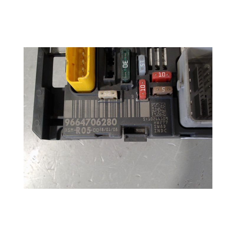 BOITE A FUSIBLES PEUGEOT 308 2007-