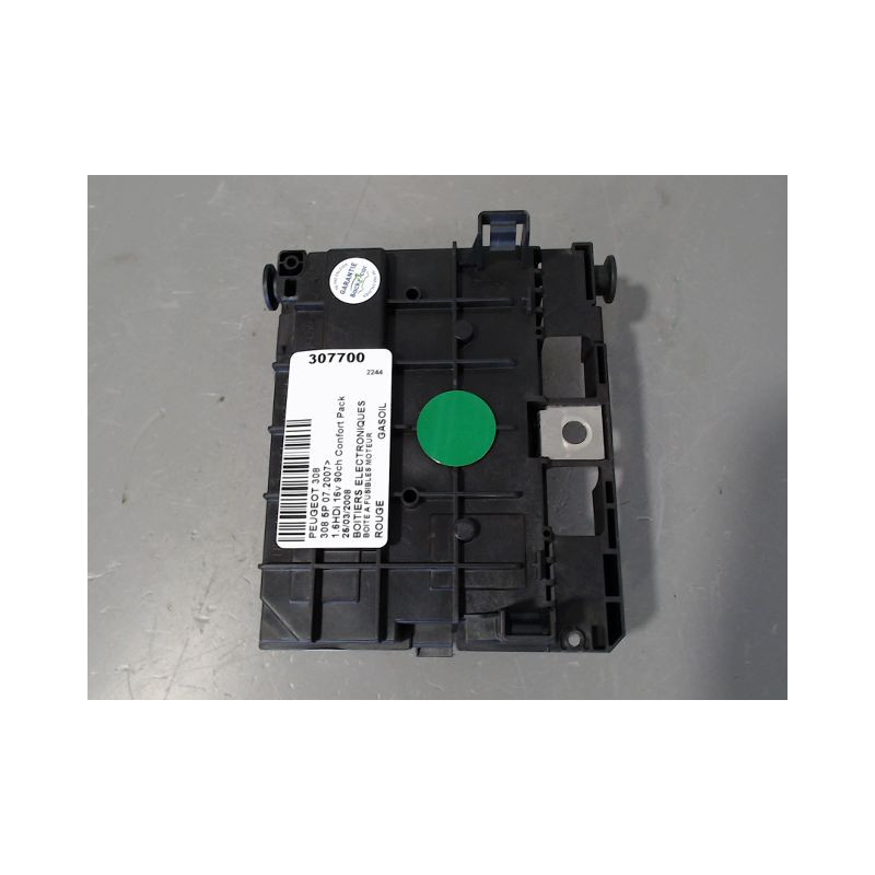 BOITE A FUSIBLES PEUGEOT 308 2007-