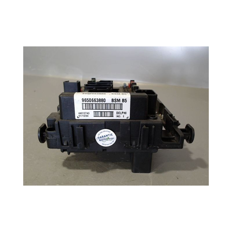 BOITE A FUSIBLES PEUGEOT 206 3P