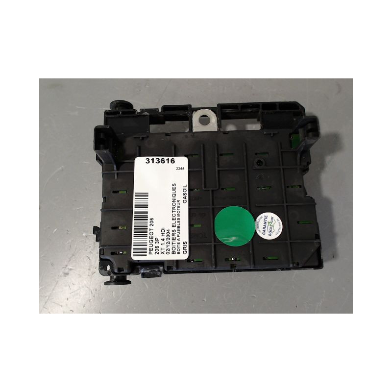 BOITE A FUSIBLES PEUGEOT 206 3P