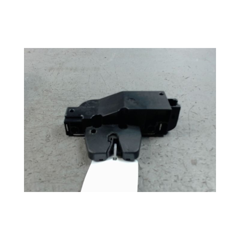 SERRURE COFFRE ARRIERE PEUGEOT 407