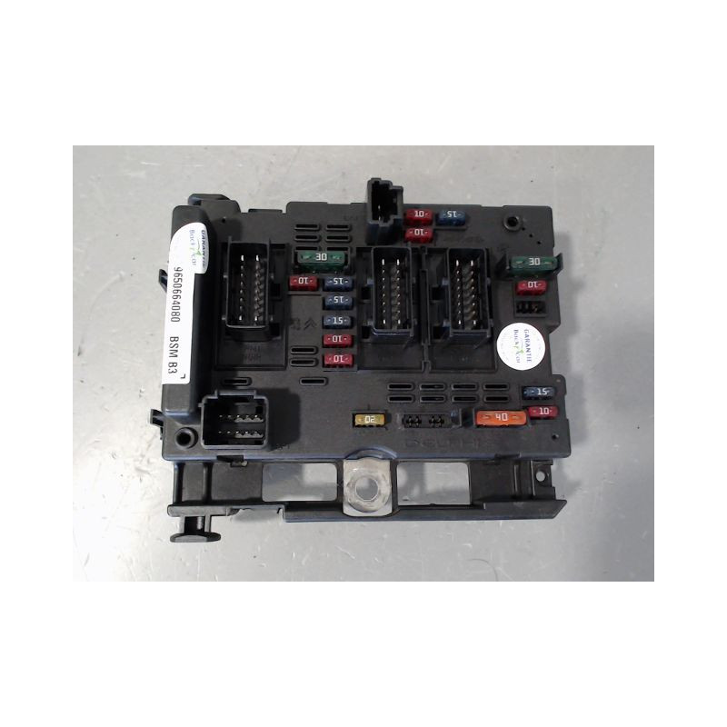 BOITE A FUSIBLES PEUGEOT 206 5P