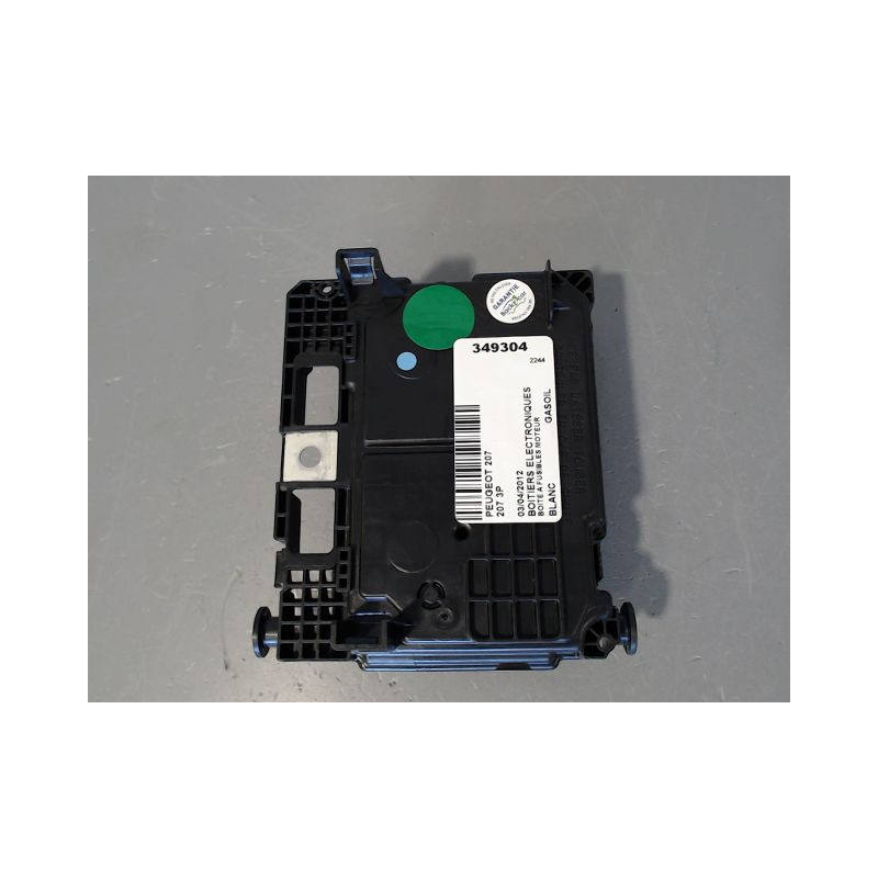 BOITE A FUSIBLES PEUGEOT 207 3P