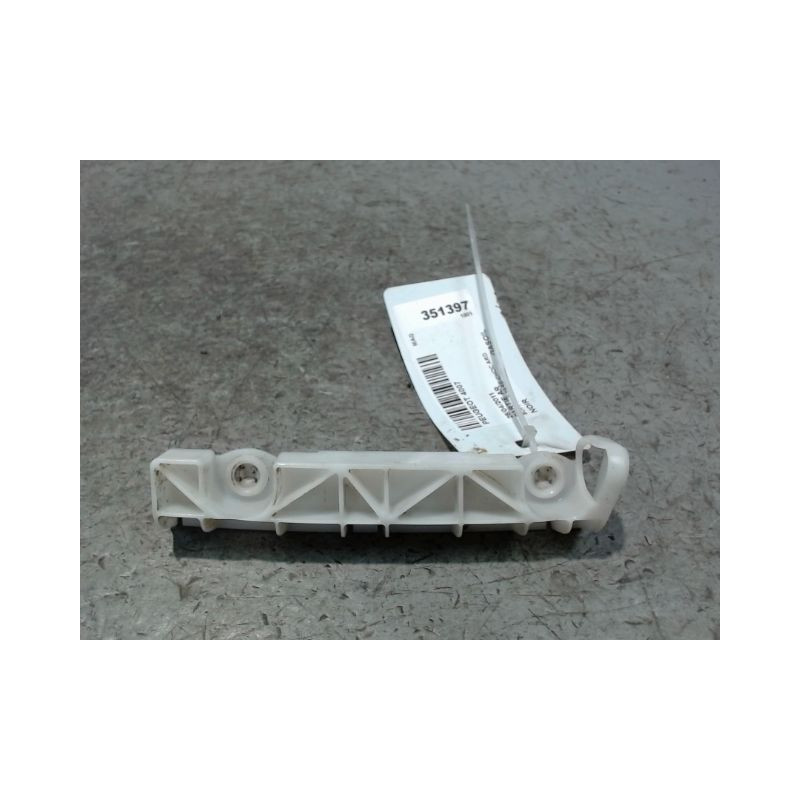 SUPPORT PARE-CHOC ARD PEUGEOT 4007
