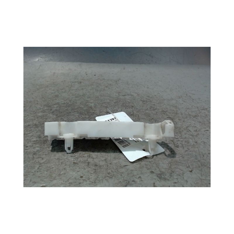SUPPORT PARE-CHOC ARG PEUGEOT 4007