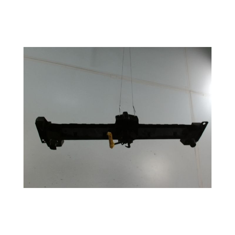 TRAVERSE SUPERIEURE ARMATURE AVANT PEUGEOT PARTNER