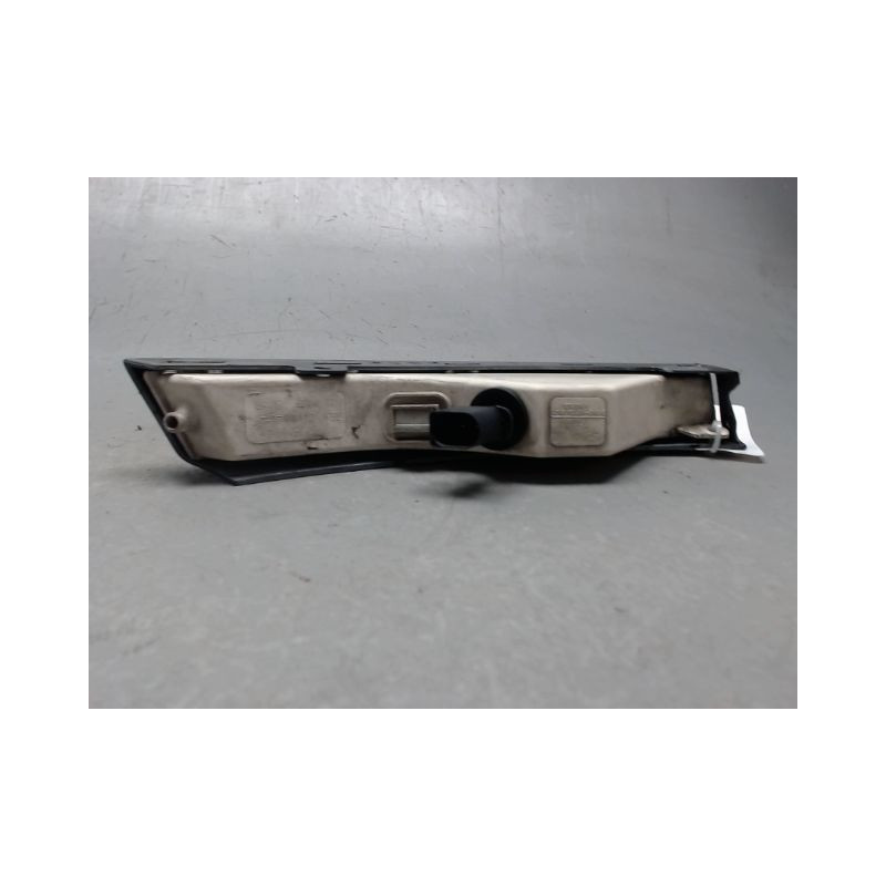 CLIGNOTANT GAUCHE VOLKSWAGEN PASSAT 2005-