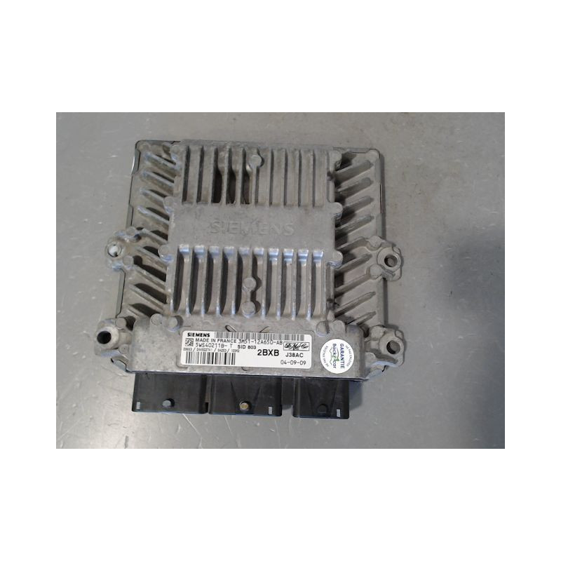 CALCULATEUR MOTEUR FORD FOCUS