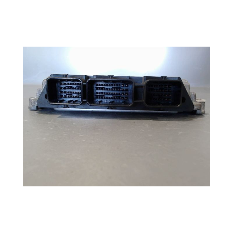 CALCULATEUR MOTEUR FORD FOCUS